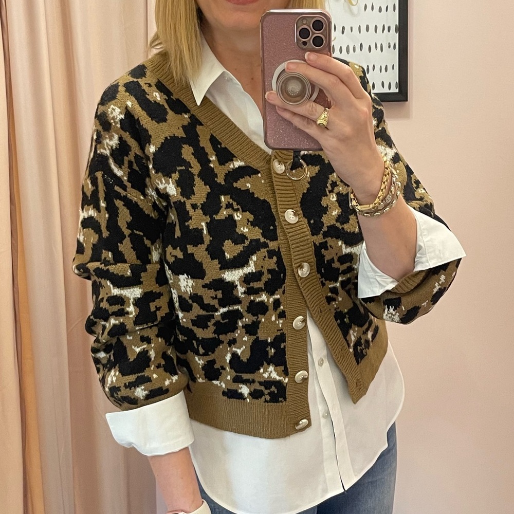 Leopard Print Cardigan Button Closure - Picture 2 of 3